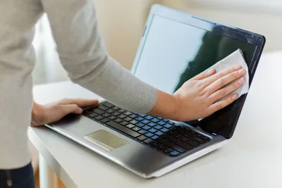 4 bước cần phải biết vệ sinh màn hình máy tính