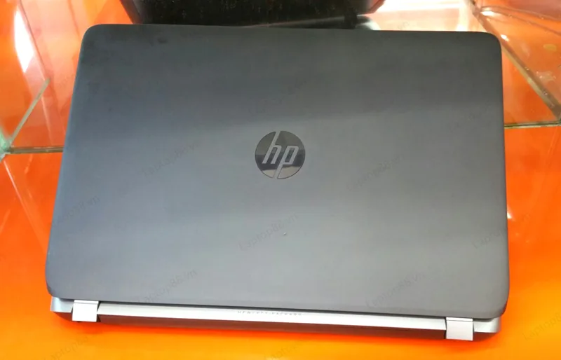 Laptop SE  HP 450 G2 (Intel Core I5 - 5200, DDram 4Gb, SSD 128GB, Monitor 15'6") + Adapter