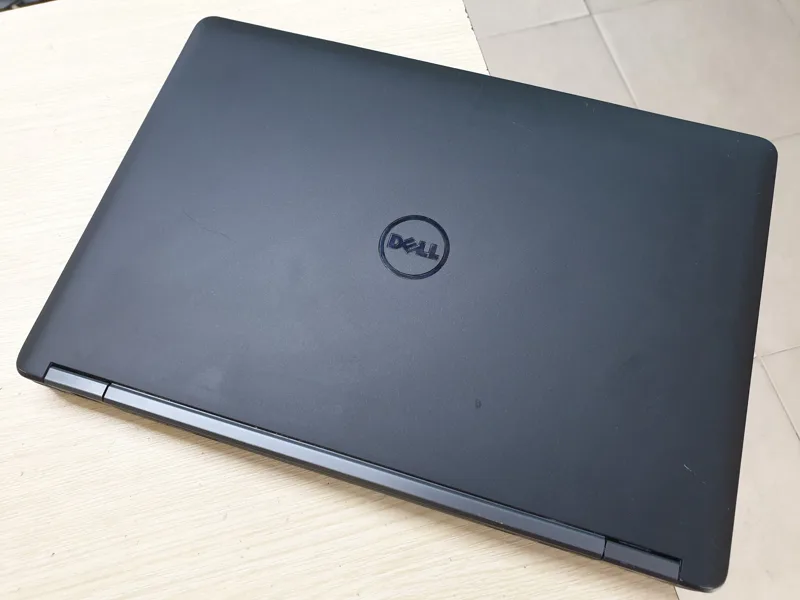 Laptop SE  Dell Latitude E5450 (Core i5 - 5300/4Gb/SSD 120GB) 14 + Adapter