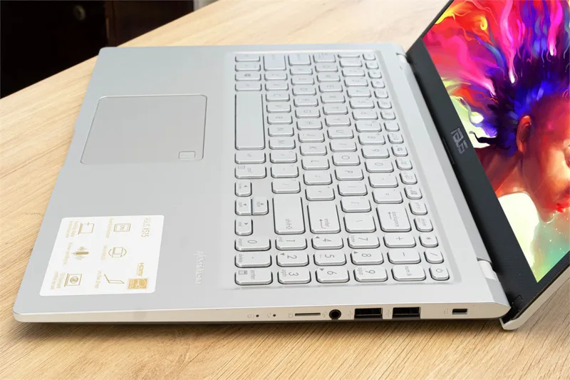 Laptop X515EP-EJ006TBạc  i5-1135G7/8GD4/512G-PCIE/15.6FHD/FP/BT5/2C32WHr/BẠC/W10SL/2GD5_MX330
