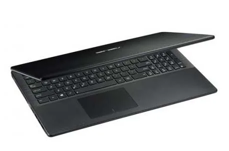 Laptop SE  Asus X552C-SX018D core i5-3337U/4G/SSD 120GB/VGA1G/15.6" + Adapter