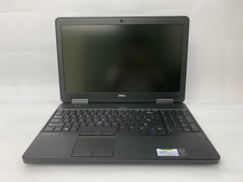 Notebook SE Dell Latitude E5540 (CPU i7 4600/4Gb/SSD 128Gb/ VGA 2gb 15.6")+Adapter