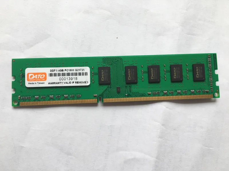 DDRam PC 4Gb/1600 Dato
