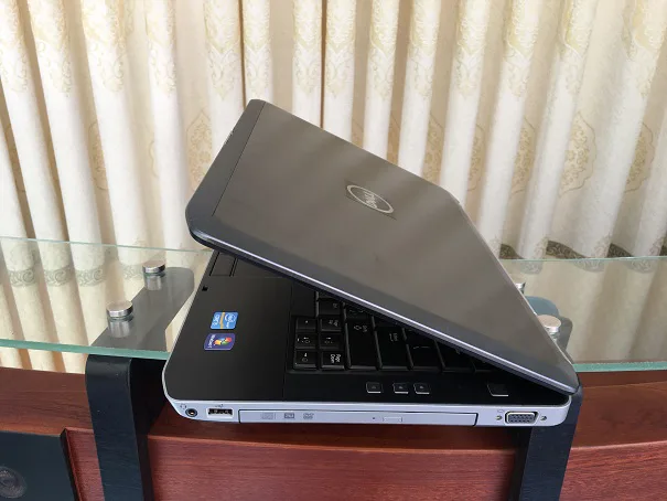 Laptop SE  Dell E5420 (Core I5 2520, DDram 4Gb, SSD 128, 14.1) + Adapter