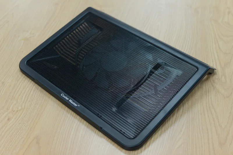 Fan Notebook tản nhiệt Cooler master L1