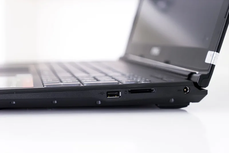 Laptop MSI GL62M 7RDX Core i7.7700HQ/  Ram 8Gb / HDD 1Tb / GTX.1050/ 15.6  inh / pc dos