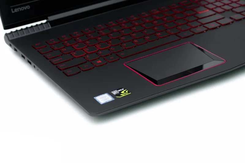 Laptop Lenovo Y520-15IKBN Core i5.7300HQ/  Ram 8Gb / HDD 1Tb + SSD 128GB/ GTX.1050/ 15.6  inh / pc dos