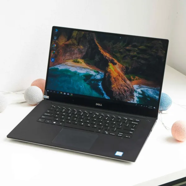 Thay màn hình laptop Dell Precison nhanh chóng, giá rẻ tại Bệnh viện máy tính Sơn Đạt