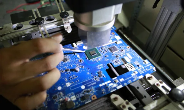 Sửa phần cứng laptop chuyên nghiệp | Miễn phí tư vấn và kiểm tra phần cứng Laptop