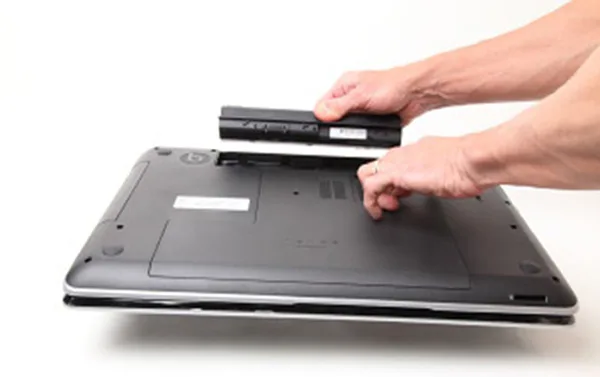 Thay Pin Laptop Toshiba Bao Nhiêu Tiền?