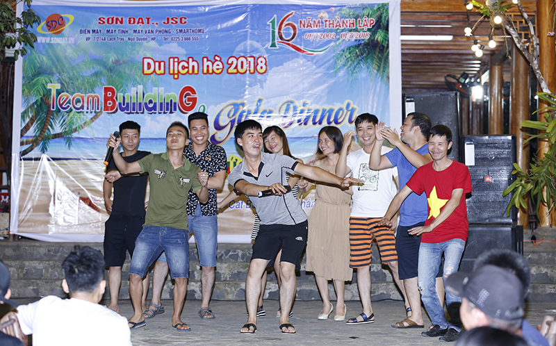 Kỷ niệm 16 năm thành lập Sơn Đạt