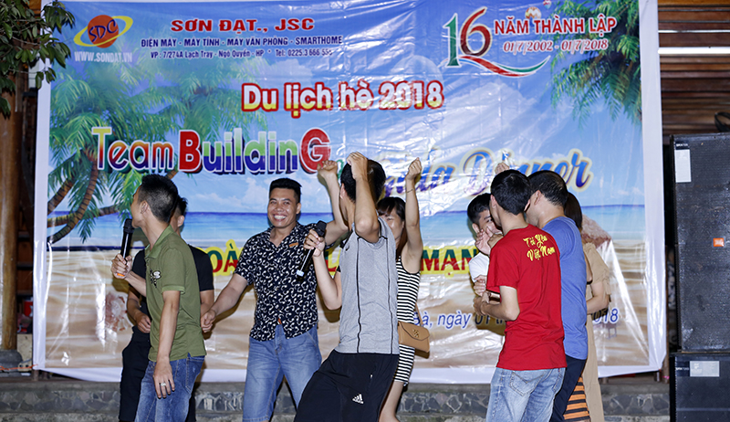 Kỷ niệm 16 năm thành lập Sơn Đạt