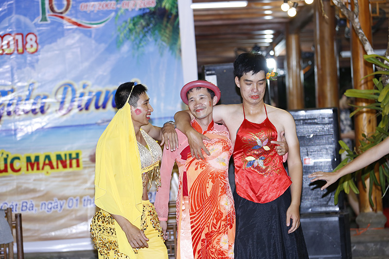 Kỷ niệm 16 năm thành lập Sơn Đạt