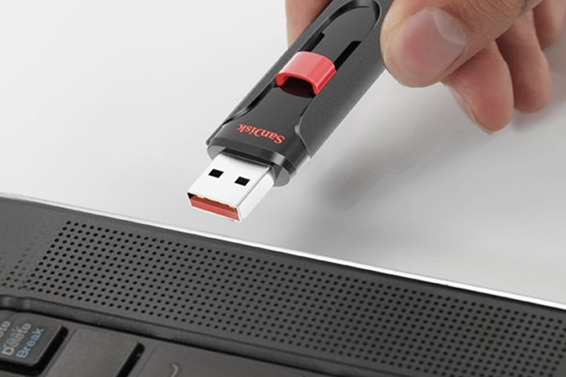 USB 16GB Sandisk SDCZ600 với 16GB có sẵn người dùng có thể thoải mái lựa chọn và lưu trữ