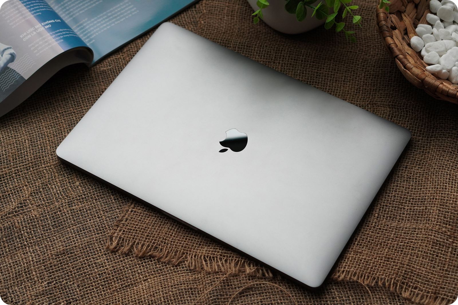 MacBook SE Pro 2016 A1706 uy tín, chất lượng chỉ có tại Sơn Đạt.,JSC