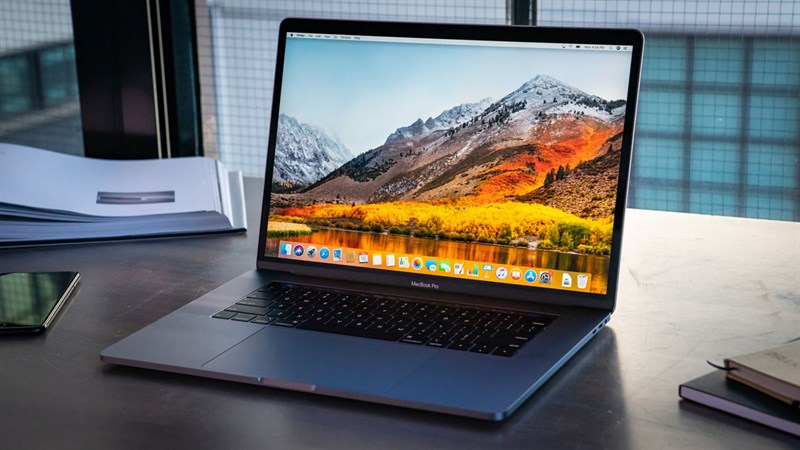 Kiểm tra màn hình Macbook