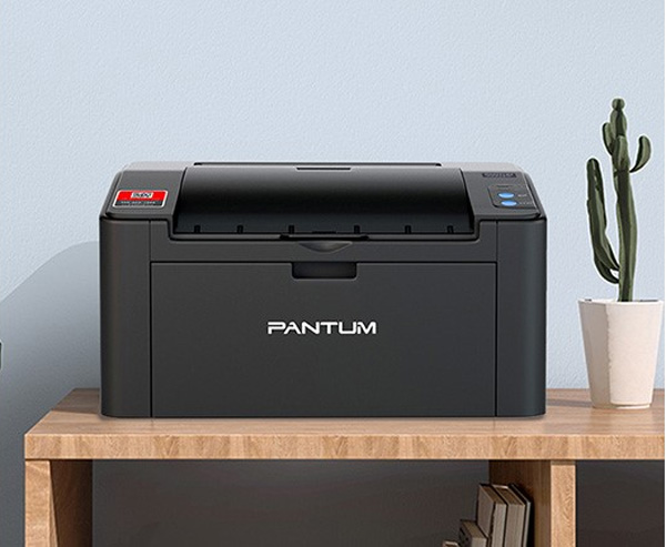 Máy in Laser Pantum P2505W sở hữu hộp mực tiêu chuẩn có thể in ra 1600 trang tất cả trong một