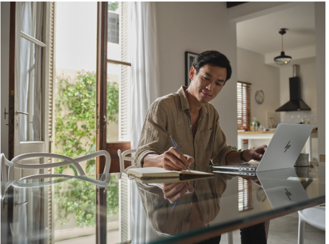 Thông minh, an toàn, linh hoạt: HP OmniBook 7 Aero 13”cùng trải nghiệm sáng tạo di động- Ảnh 2.