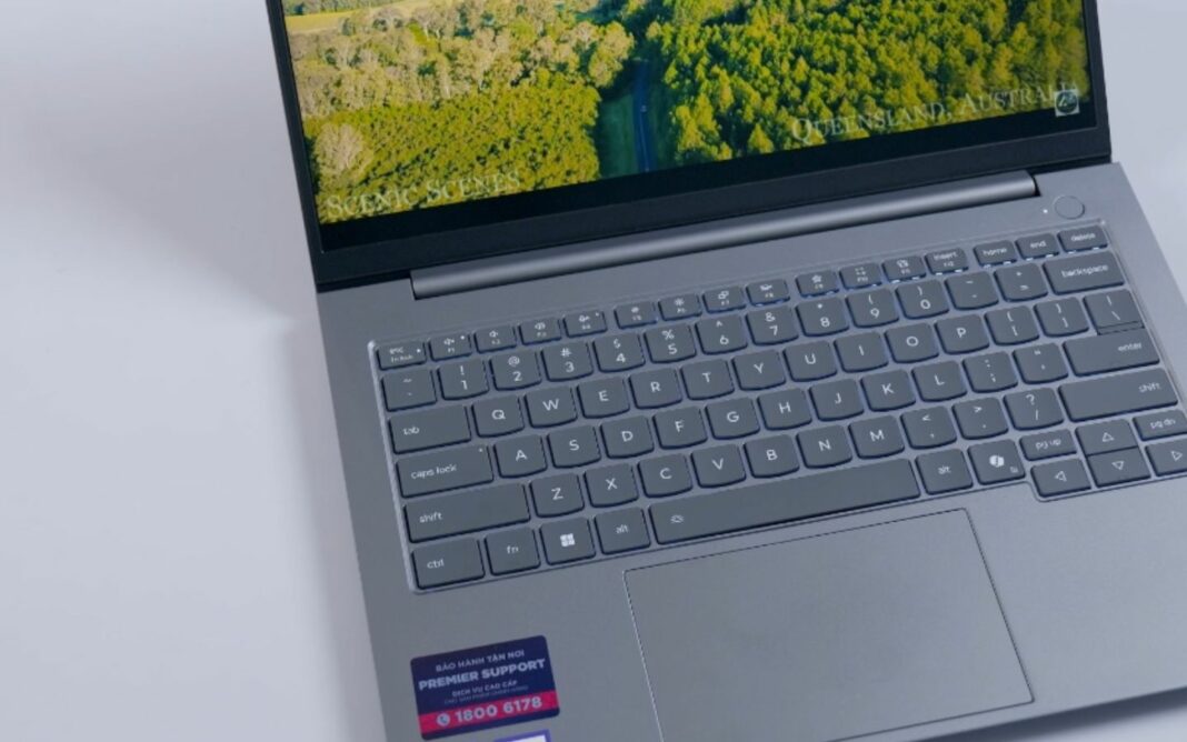 Bàn phím backlit tiếng Anh trên ThinkBook 14 G8 IAL mã 21SJ0070VN