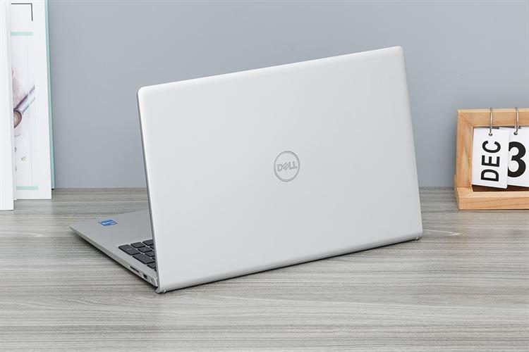 Dell 15 DC15250 sở hữu màn hình 15.6 inch độ phân giải Full HD (1920 x 1080) mang đến hình ảnh sắc nét