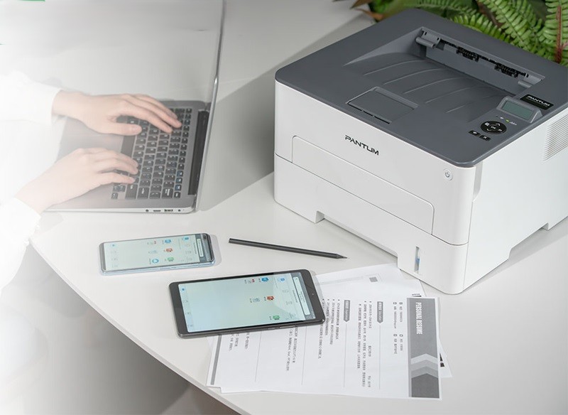 Máy in Laser Pantum P3010DW hỗ trợ khổ giấy A4 và A5, với tốc độ in 30 trang mỗi phút
