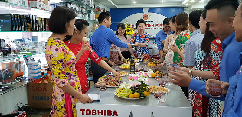 Nhân dịp ngày Phụ nữ Việt Nam 20/10