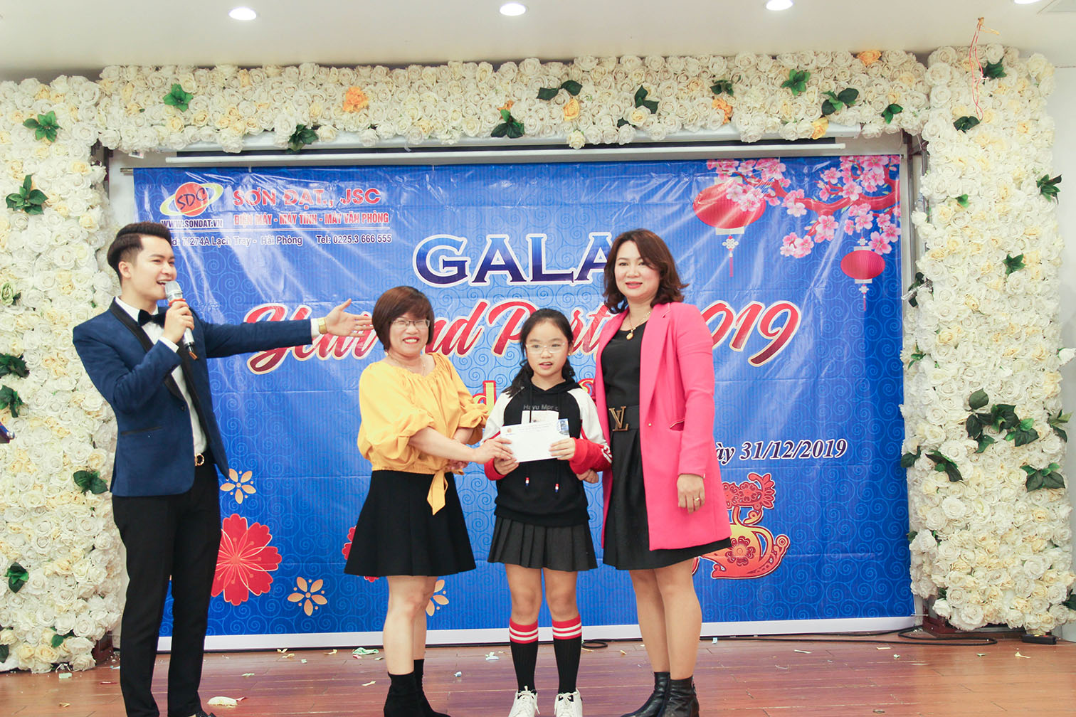 Tiệc tất niên 2019, chào xuân 2020